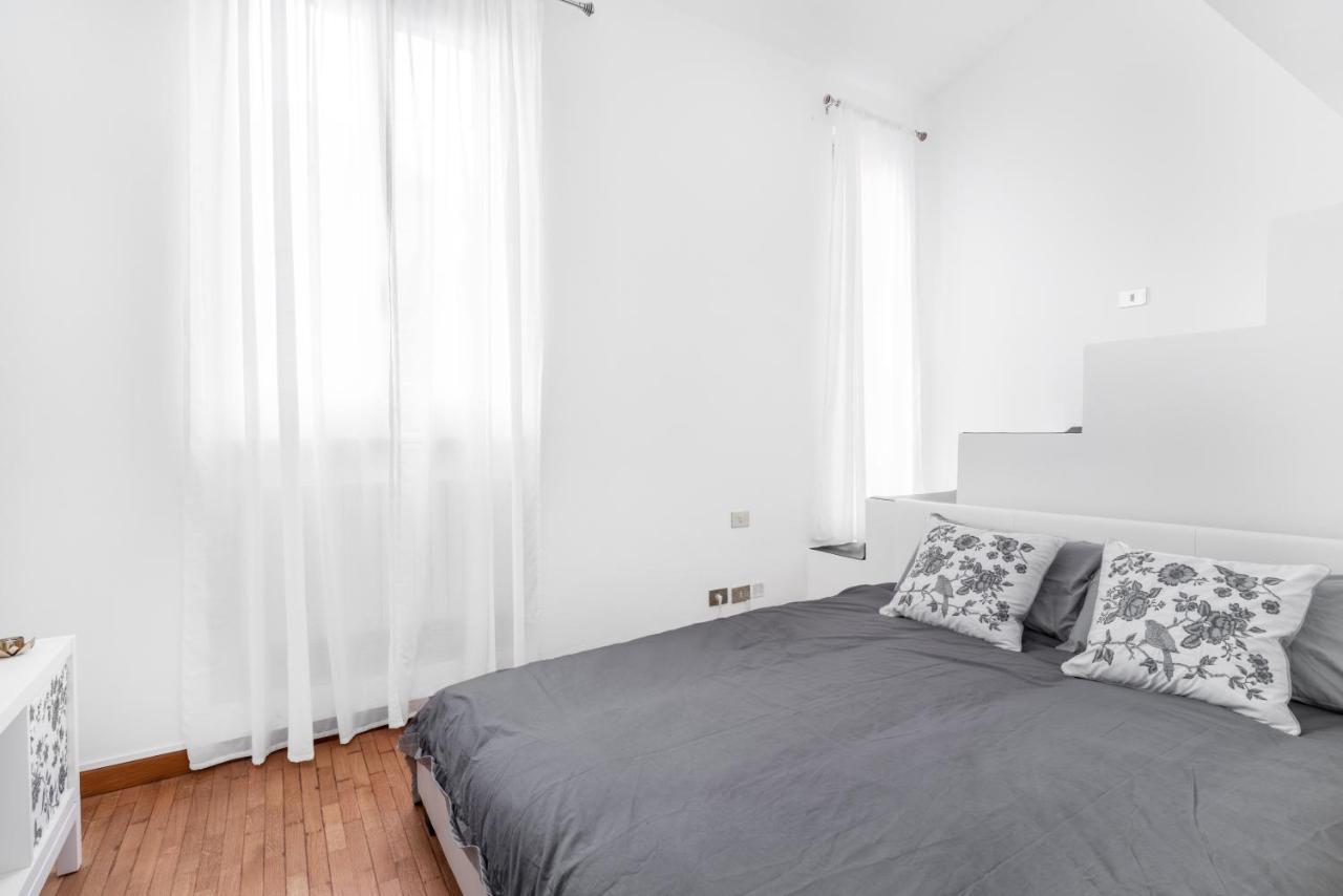 Duomo 7 Minuti Exclusive Apartment Vercelli Милан Экстерьер фото